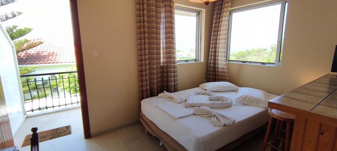 Aparthotel Anna And Planos