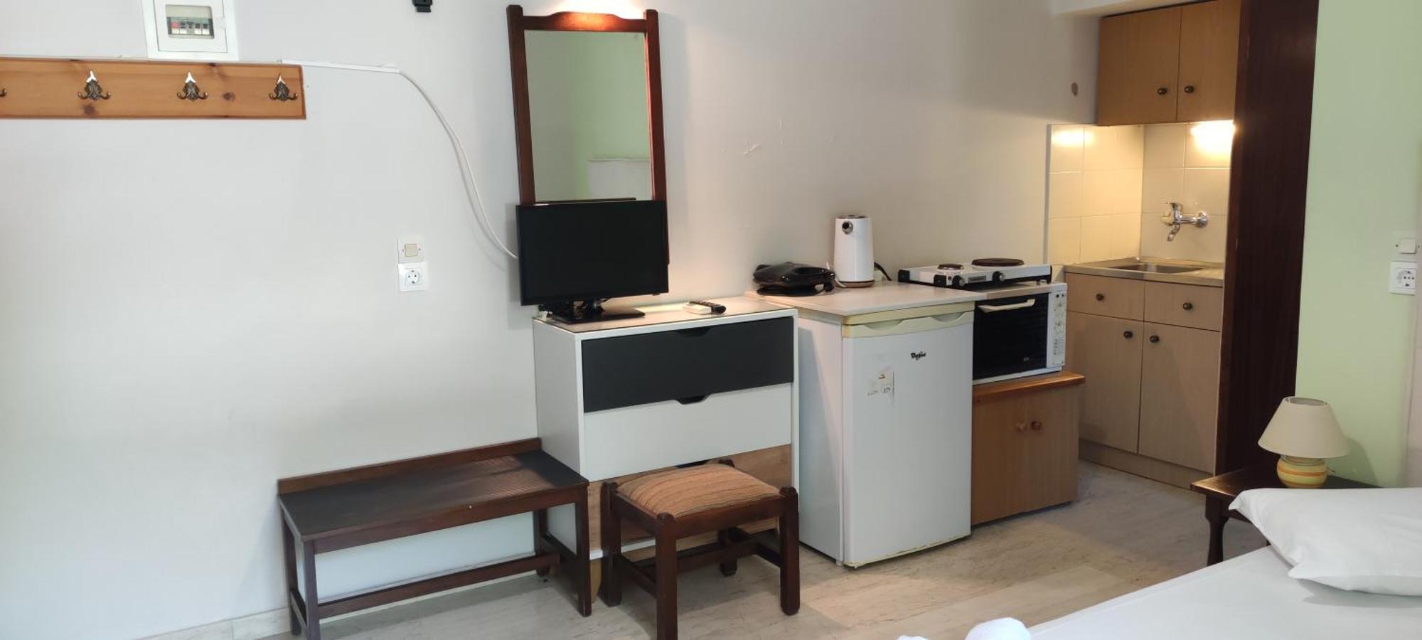 Anna And Aparthotel 3*
